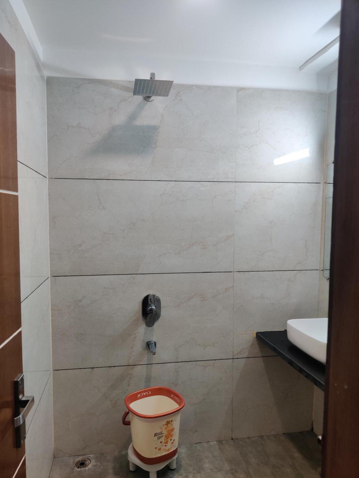 Hotel Hv Nāhan Rom bilde
